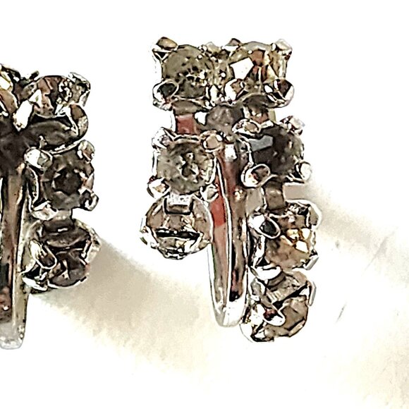 Vintage rhinestone screw back earrings - Picture 5 of 8